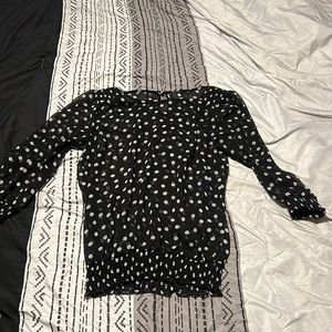 Maurice’s Size Small, Black and White Polkadot Sheer, scrunch bottom & sleeves!